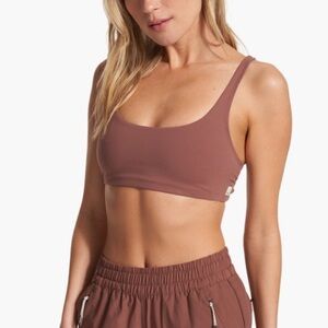 vuori yosemite bra hazelnut NWT xe
